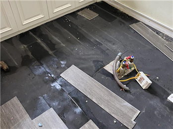 su-co-thuong-gap-khi-tu-van-sai-lap-dat-san-nhua 